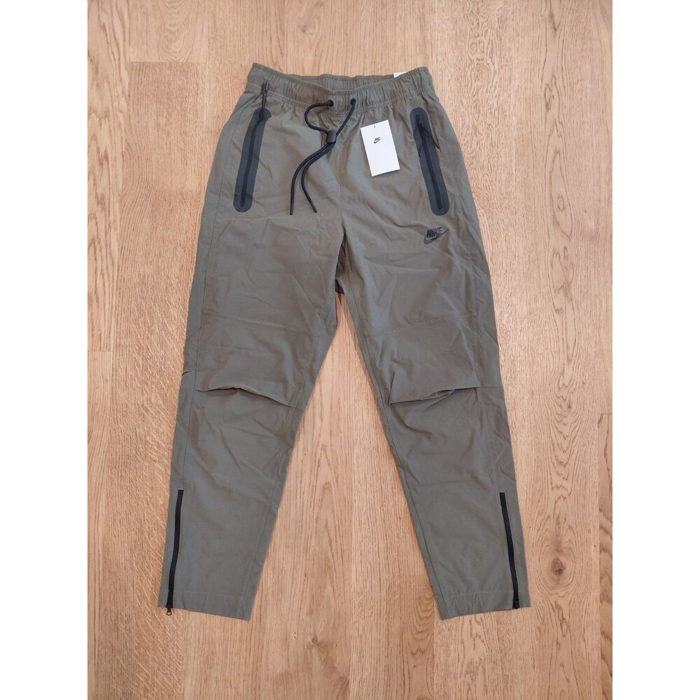 Nike Tech Men's Woven Oversized Pants Vintage green NWT Men's Size Small
